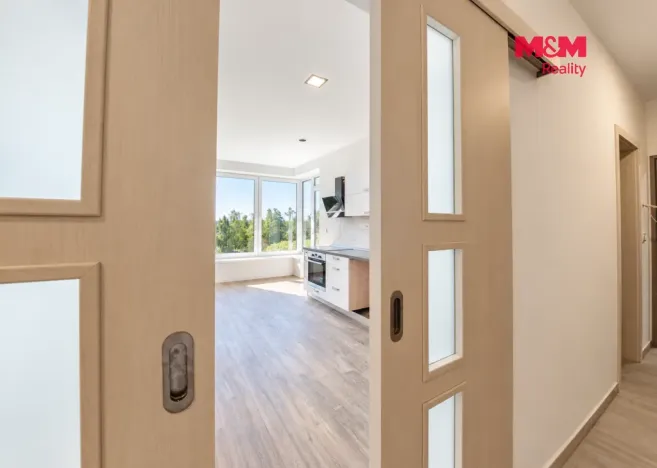 Pronájem bytu 2+kk, Hradec Králové - Kukleny, Pražská třída, 55 m2