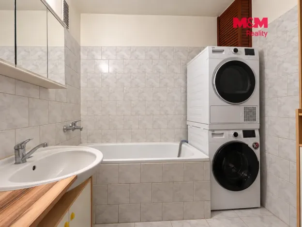 Prodej bytu 2+1, Lubenec, Pražská, 55 m2