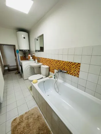 Prodej rodinného domu, Čtveřín - Doubí, 130 m2