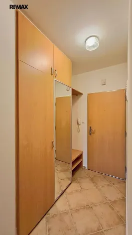 Pronájem bytu 2+kk, Praha - Vysočany, U Kloubových domů, 69 m2