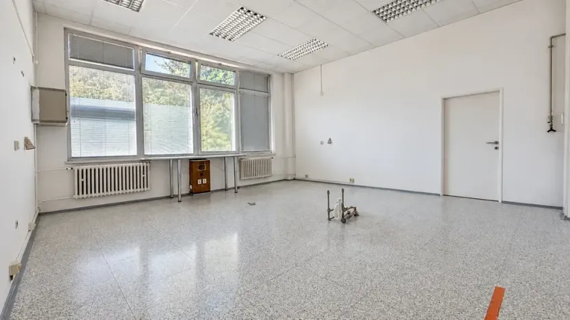 Pronájem kanceláře, Brno, Šujanovo náměstí, 72 m2