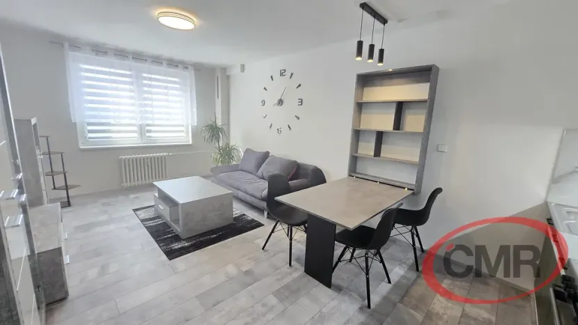 Pronájem bytu 2+kk, Praha, Štúrova, 42 m2