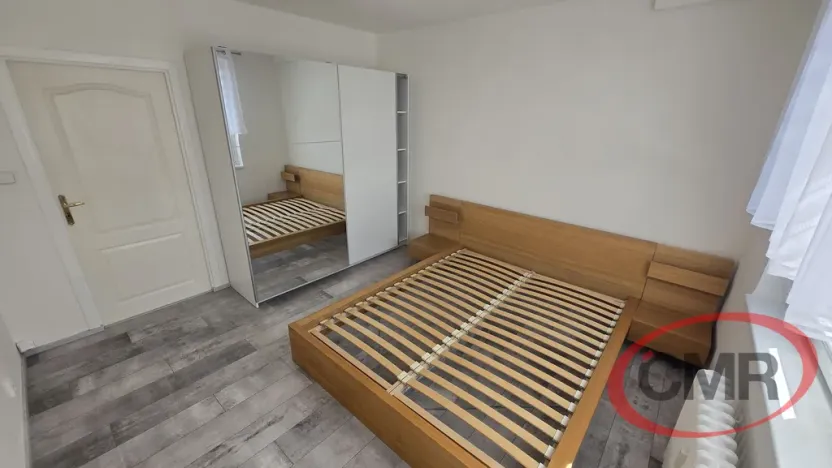 Pronájem bytu 2+kk, Praha, Štúrova, 42 m2