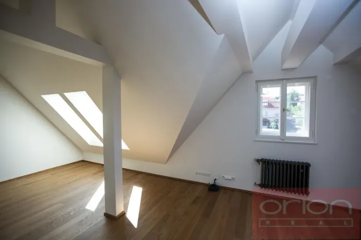 Pronájem rodinného domu, Praha - Střešovice, Na Ořechovce, 250 m2