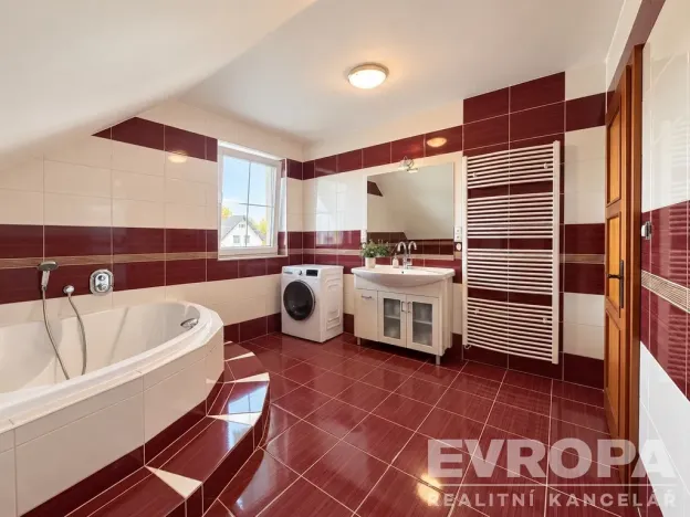 Prodej rodinného domu, Vrchlabí, Lesní, 182 m2