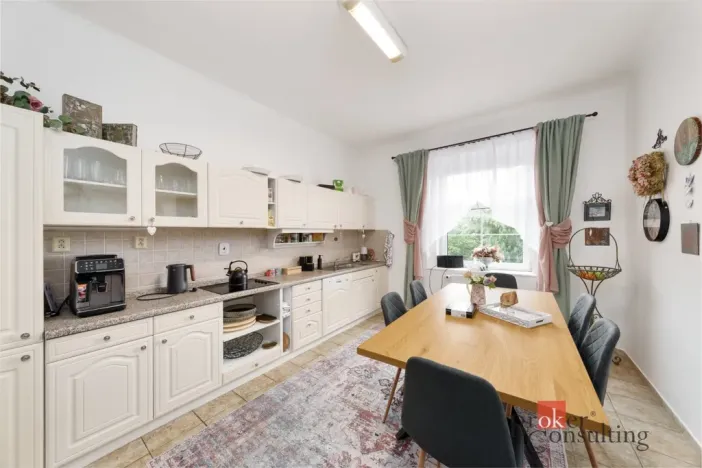 Prodej obchodního prostoru, Hostivice, Čsl. armády, 1000 m2