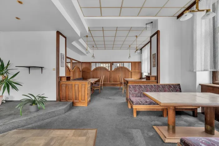 Prodej ubytování, Červený Kostelec, náměstí T. G. Masaryka, 1120 m2