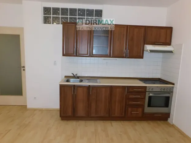 Pronájem bytu 1+1, Plzeň - Skvrňany, Malesická, 43 m2