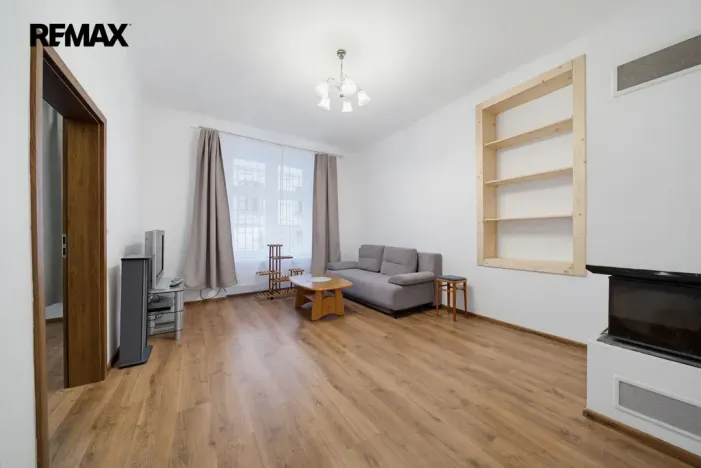 Prodej bytu 4+1, Karlovy Vary, Raisova, 80 m2