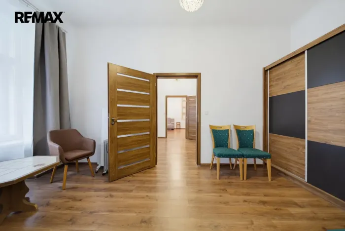 Prodej bytu 4+1, Karlovy Vary, Raisova, 80 m2