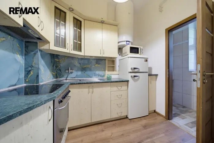 Prodej bytu 4+1, Karlovy Vary, Raisova, 80 m2