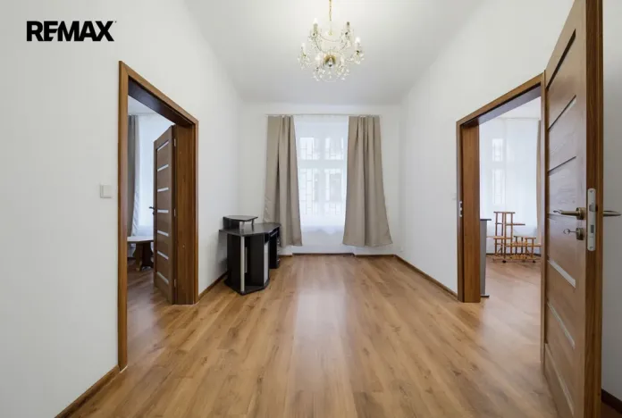 Prodej bytu 4+1, Karlovy Vary, Raisova, 80 m2