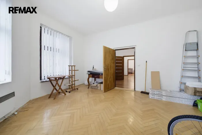 Prodej bytu 4+1, Karlovy Vary, Raisova, 80 m2