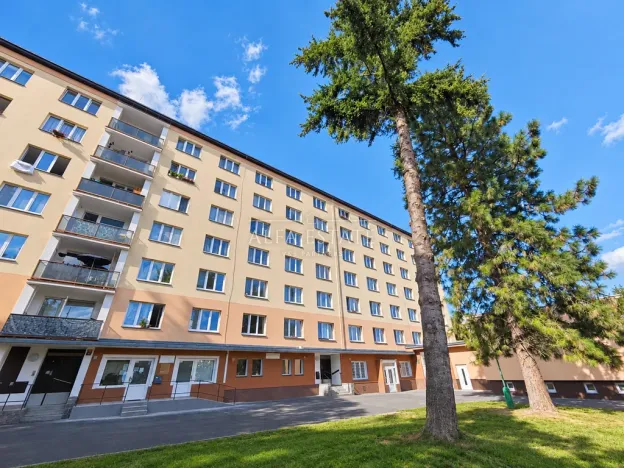 Pronájem bytu 1+kk, Karlovy Vary, Fibichova, 18 m2