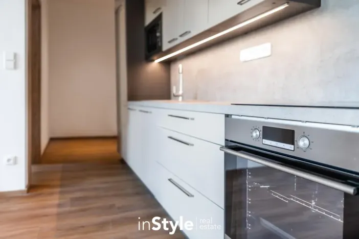 Pronájem bytu 2+kk, Uherské Hradiště, 28. října, 45 m2