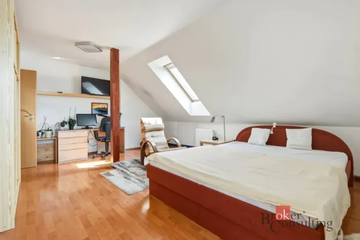 Prodej rodinného domu, Butoves, 198 m2