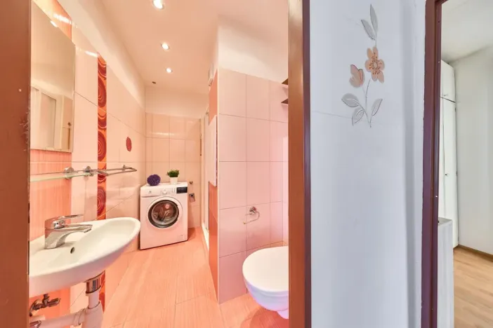 Prodej bytu 2+1, Úpice, Pod Skalkou, 65 m2