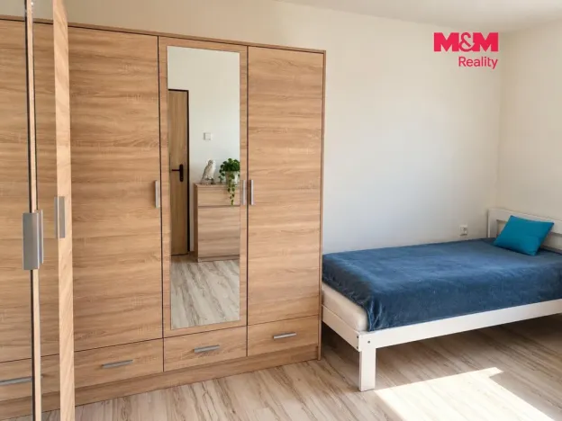 Prodej bytu 2+1, Nové Sedlo, Hůrecká, 48 m2