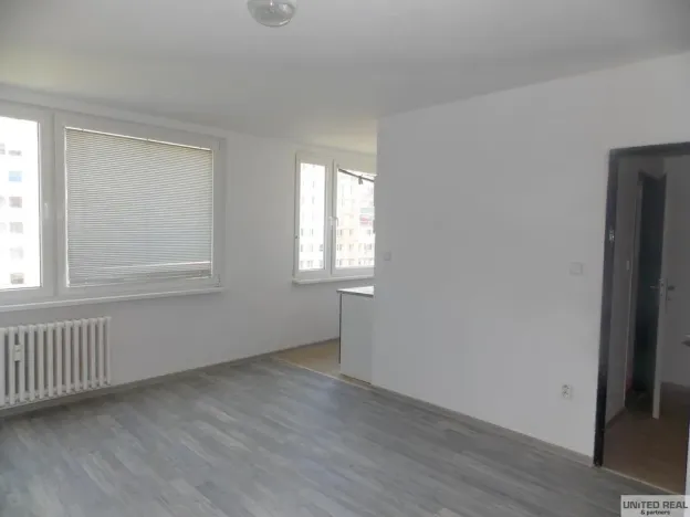Pronájem bytu 1+kk, Pardubice - Polabiny, Brožíkova, 32 m2