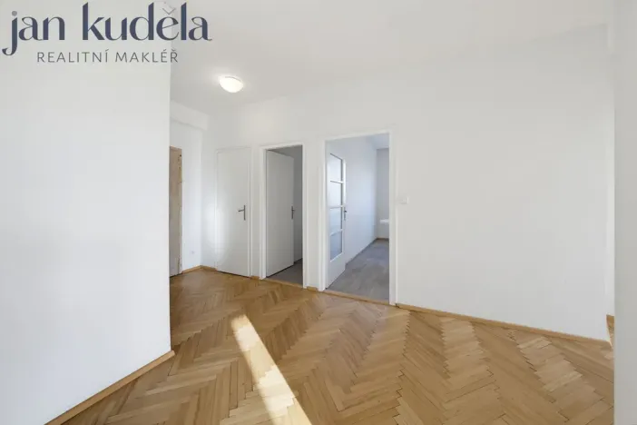 Pronájem pokoje, Brno, Trávníky, 17 m2