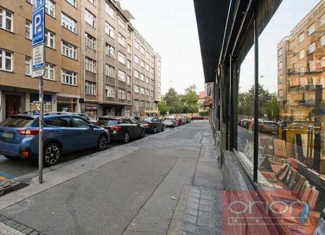 Prodej bytu 3+1, Praha - Holešovice, Veverkova, 109 m2