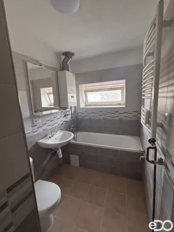 Pronájem bytu 3+1, Hradec Králové, Labská kotlina, 74 m2