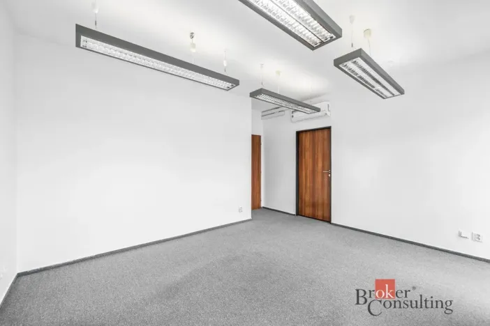 Pronájem kanceláře, Plzeň - Jižní Předměstí, Radobyčická, 54 m2