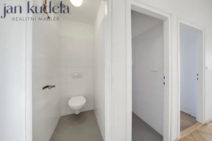 Pronájem pokoje, Brno, Trávníky, 9 m2