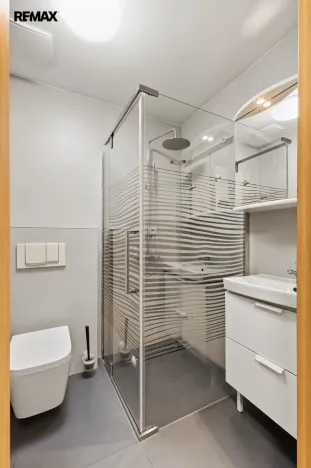 Prodej bytu 2+kk, Kamenice - Ládví, Benešovská, 60 m2