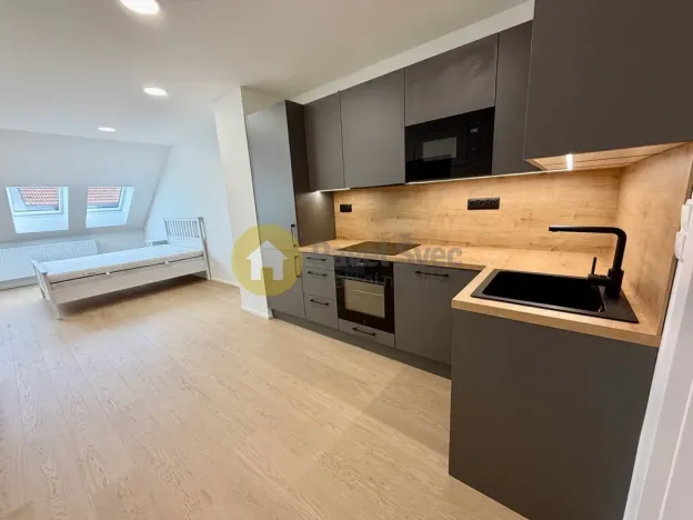 Pronájem bytu 1+kk, Strakonice - Strakonice I, Zvolenská, 53 m2