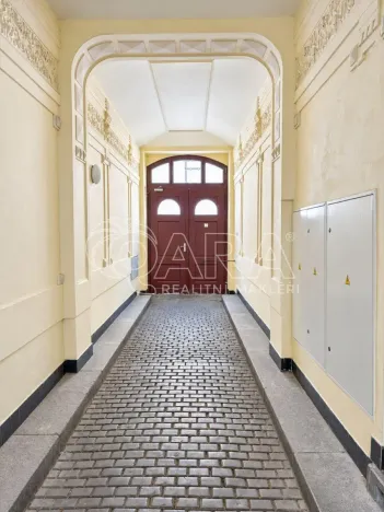 Pronájem bytu 4+1, Praha - Nové Město, Vyšehradská, 103 m2