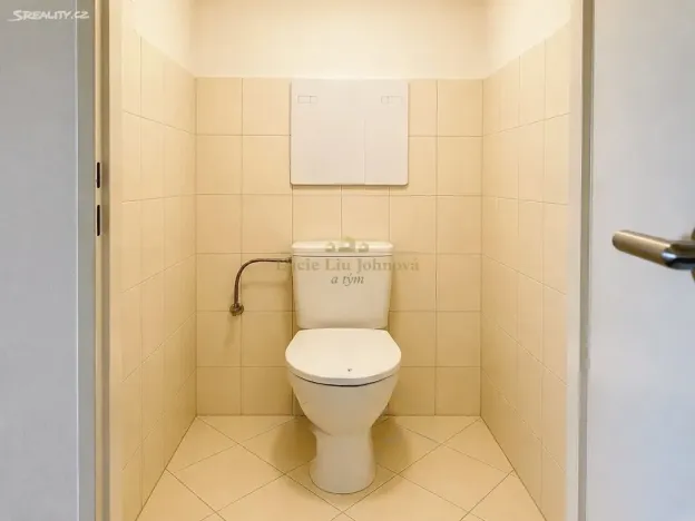 Prodej bytu 2+kk, Praha, Doležalova, 41 m2