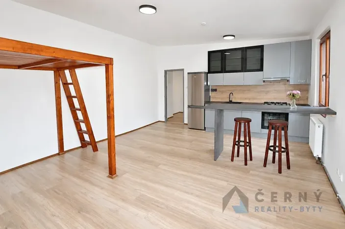 Pronájem bytu 1+kk, Liberec, nám. Sokolovské, 45 m2