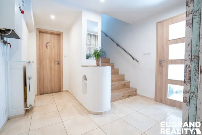 Prodej rodinného domu, Lučany nad Nisou, 235 m2