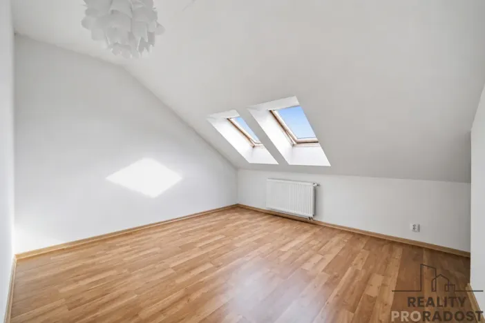 Prodej bytu 3+kk, Hovorčovice, Řipská, 75 m2