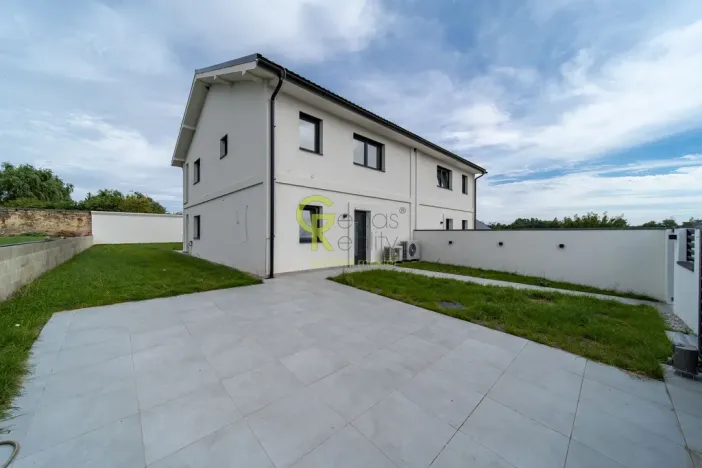 Prodej rodinného domu, Podolanka, V Ohradě, 129 m2