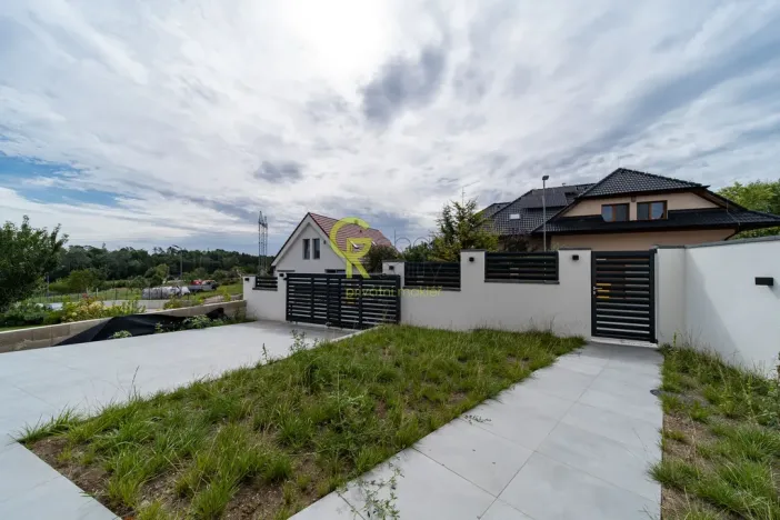 Prodej rodinného domu, Podolanka, V Ohradě, 129 m2