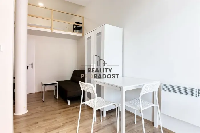 Pronájem bytu 1+kk, Brno, Hybešova, 21 m2