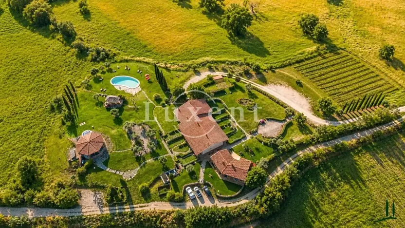 Prodej ubytování, Manciano, Itálie, 550 m2