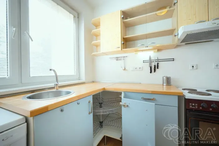 Pronájem bytu 1+kk, Praha - Modřany, 38 m2