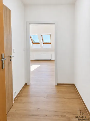 Pronájem bytu 1+kk, Brno, Rajhradská, 24 m2