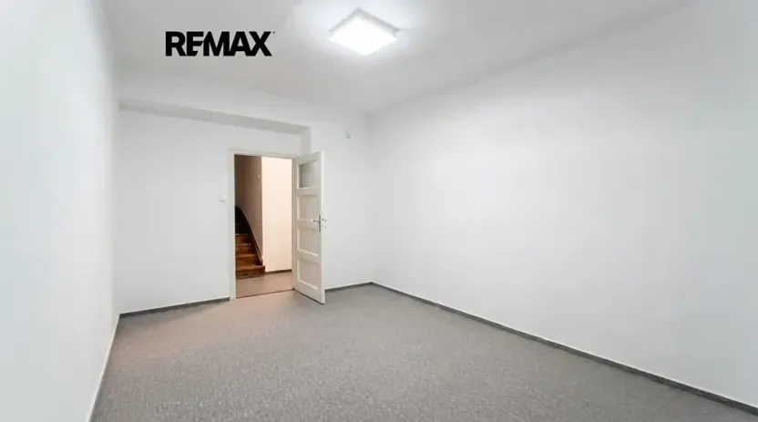 Pronájem bytu 4+1, Praha - Košíře, Urbanova, 90 m2