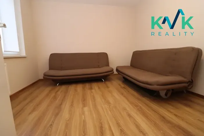 Prodej bytu 3+1, Horní Slavkov, Školní, 62 m2