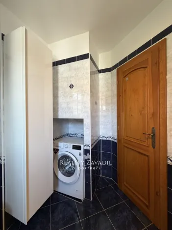 Prodej bytu 3+1, Pardubice, Sezemická, 58 m2