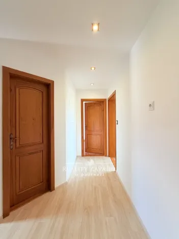 Prodej bytu 3+1, Pardubice, Sezemická, 58 m2