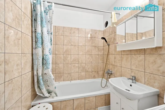 Prodej bytu 2+1, Stráž pod Ralskem, Máchova, 42 m2