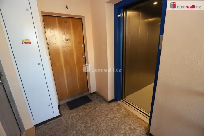 Prodej bytu 2+kk, Praha - Kobylisy, Taussigova, 45 m2