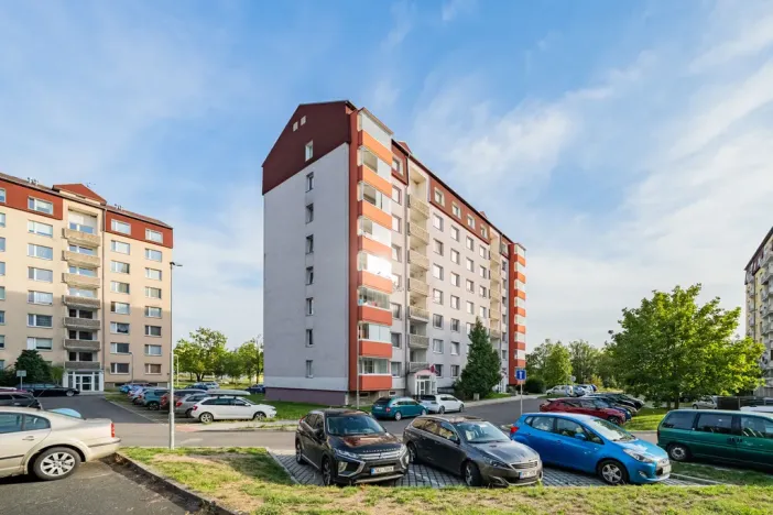 Prodej bytu 2+1, Milovice - Mladá, Průběžná, 65 m2