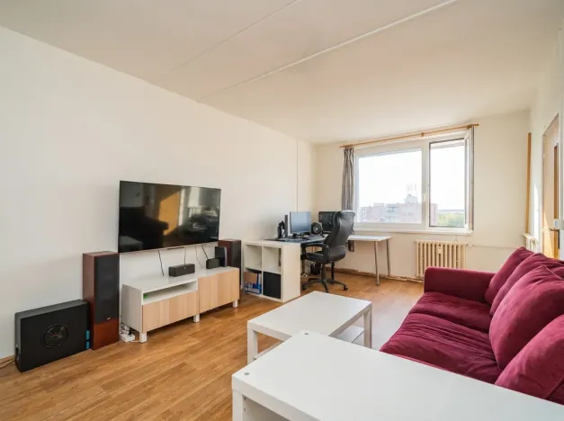 Prodej bytu 2+1, Milovice - Mladá, Průběžná, 65 m2