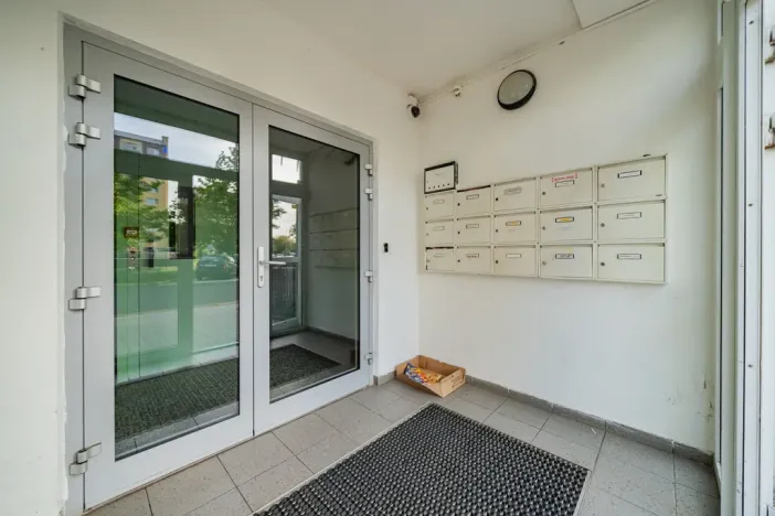 Prodej bytu 2+1, Milovice - Mladá, Průběžná, 65 m2